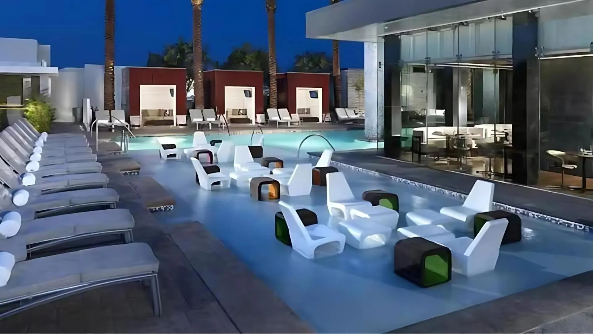 Hotel Vista Balcony Collection - Stripsuite Palms Place Hotel, Resort & Casino